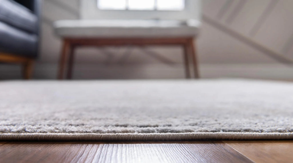 Ivory Low-Pile Rug P84964
