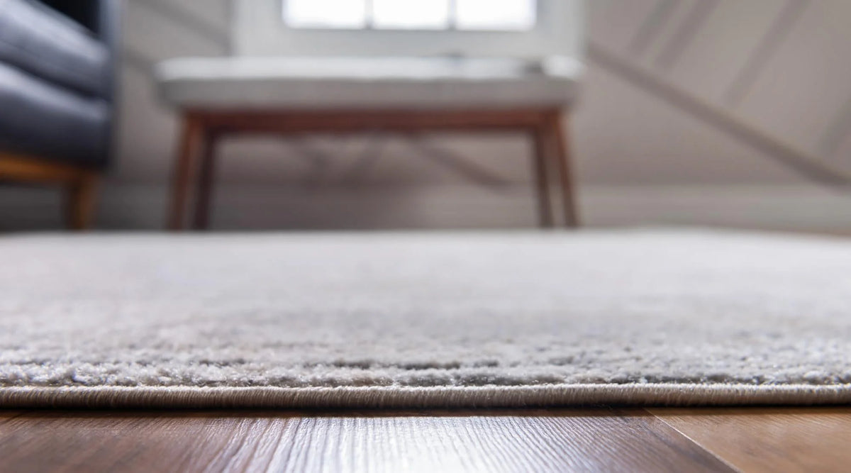 Ivory Low-Pile Rug P84964