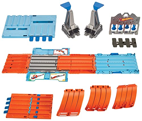 Toy Car Track Set with 2 Cars in 1:64 Scale C193257