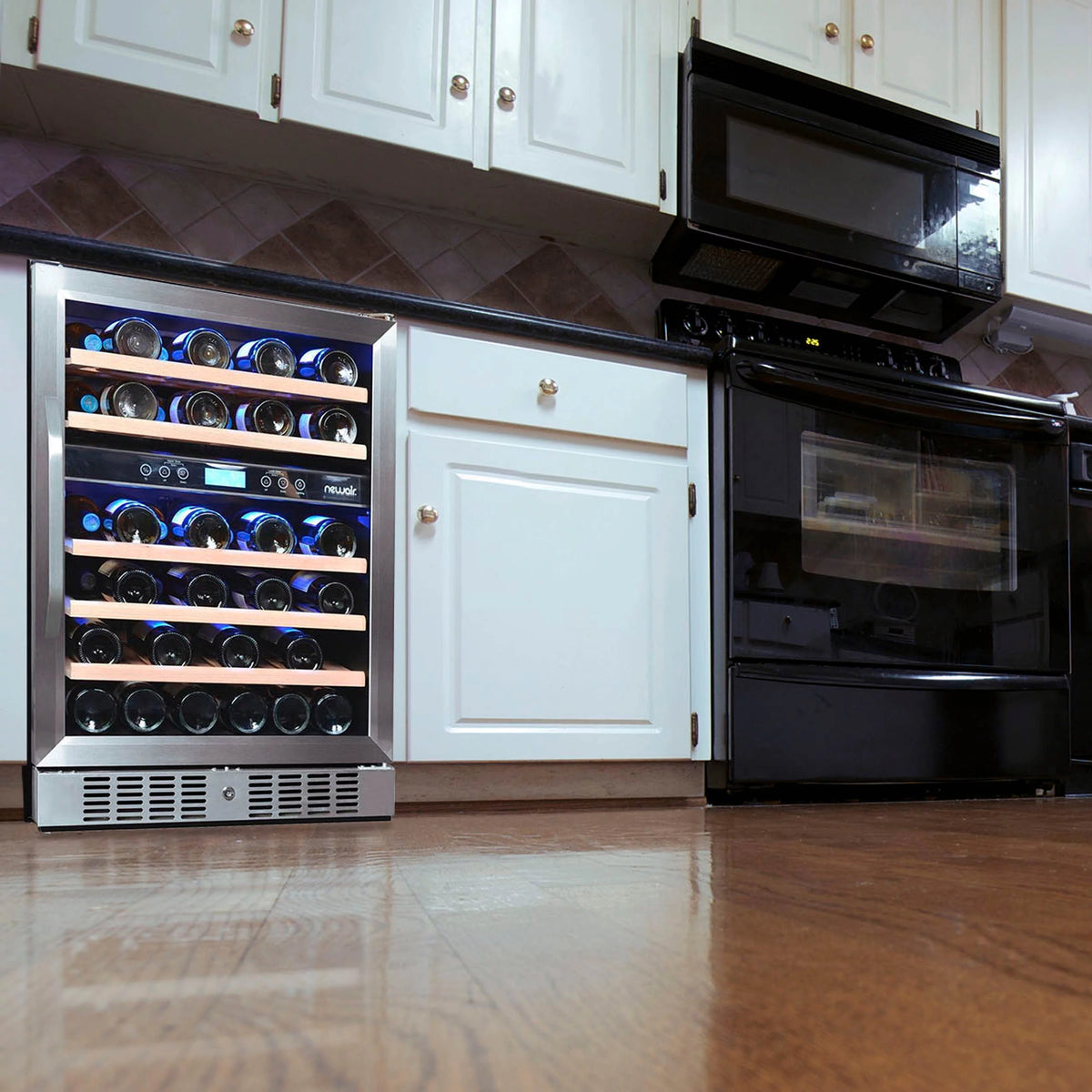 46-Bottle Dual-Zone Compressor Wine Refrigerator Q637