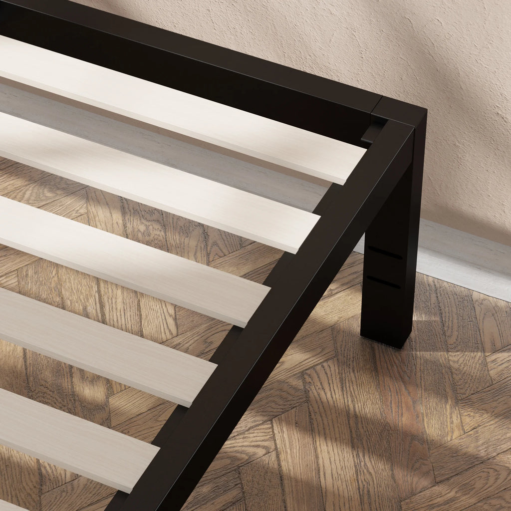 18" Metal Platform Bed Frame, Queen F361568
