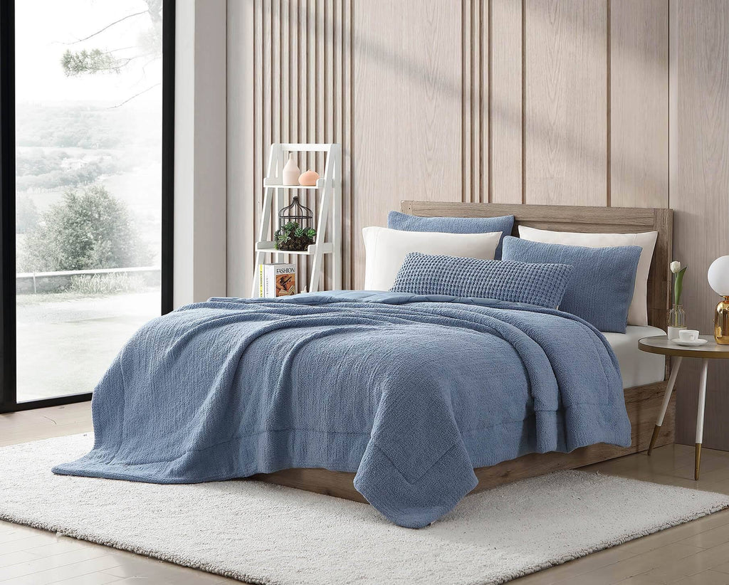 King Blue Comforter E5895