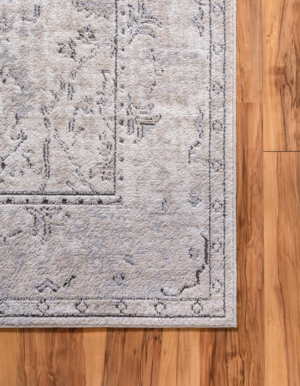 Ivory Low-Pile Rug P84964