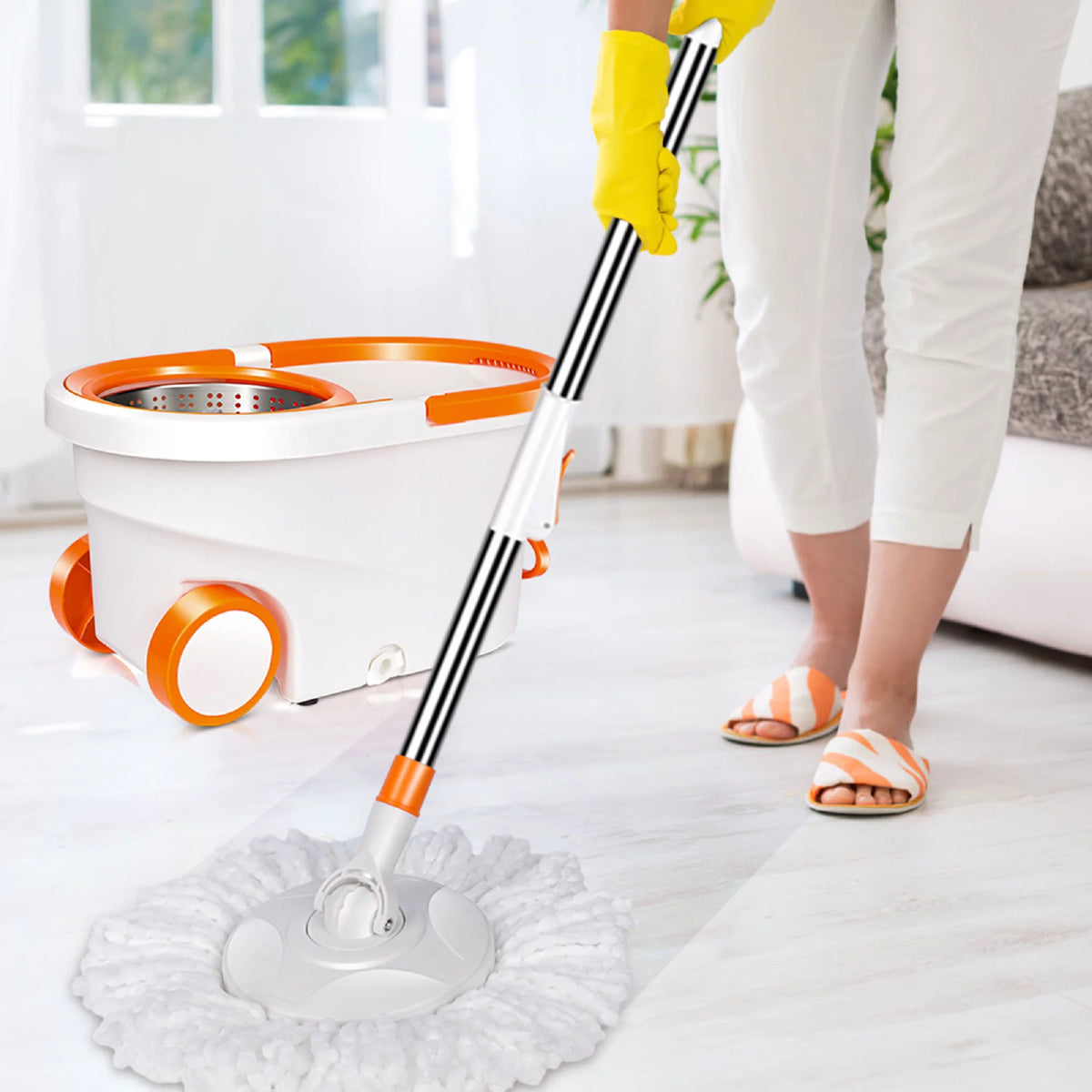 Spin Mop and Bucket System with Wringer Set, 6 Microfiber Mop Heads I313978