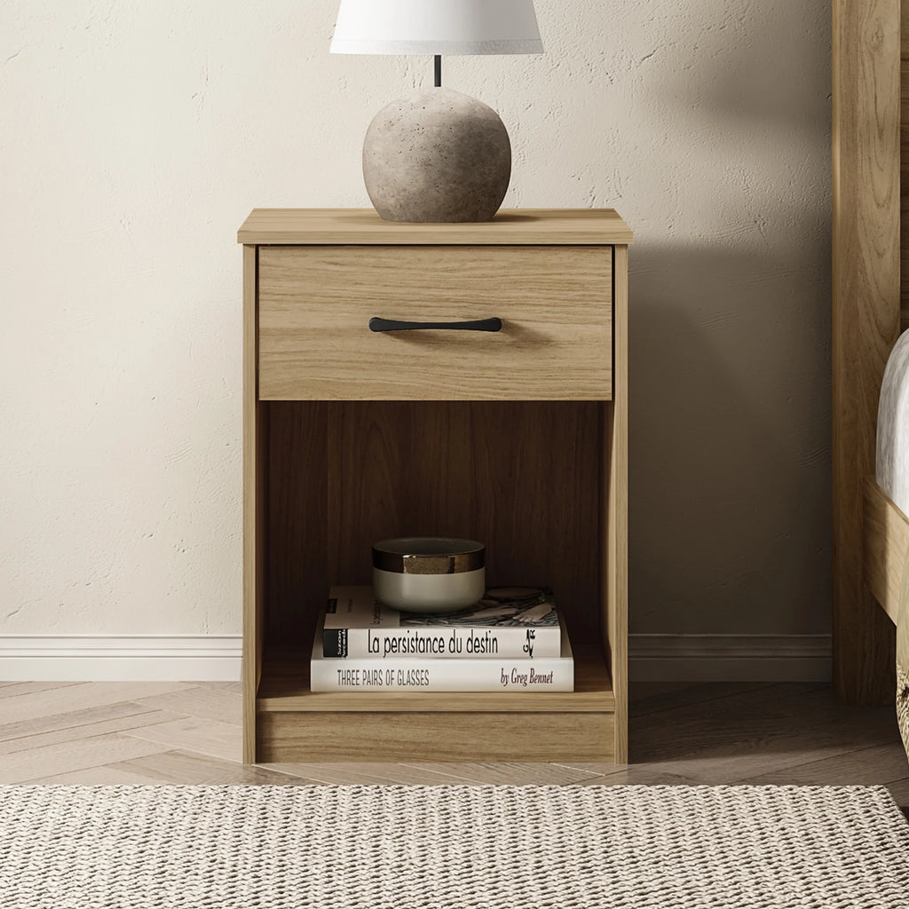 White 1 Drawer Nightstand G365