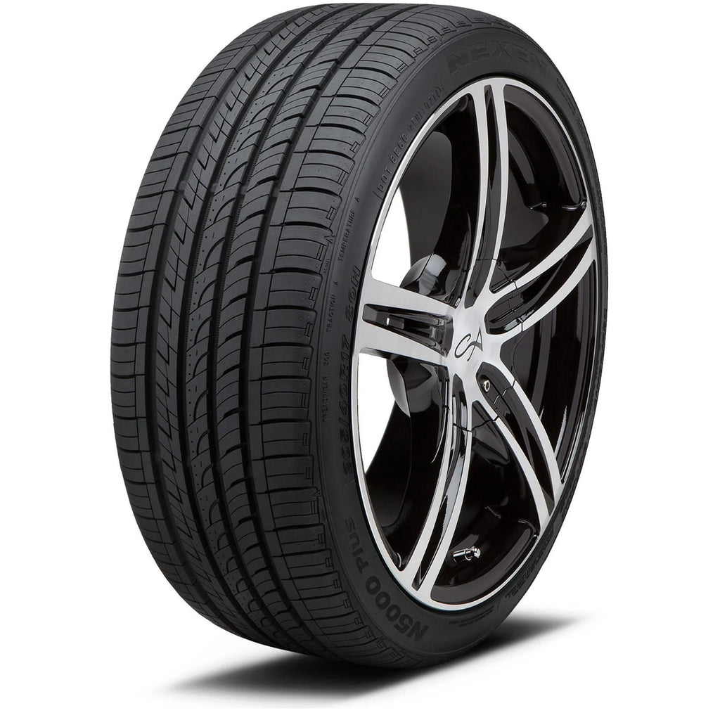 235/65R17 104H All Season Tire A893