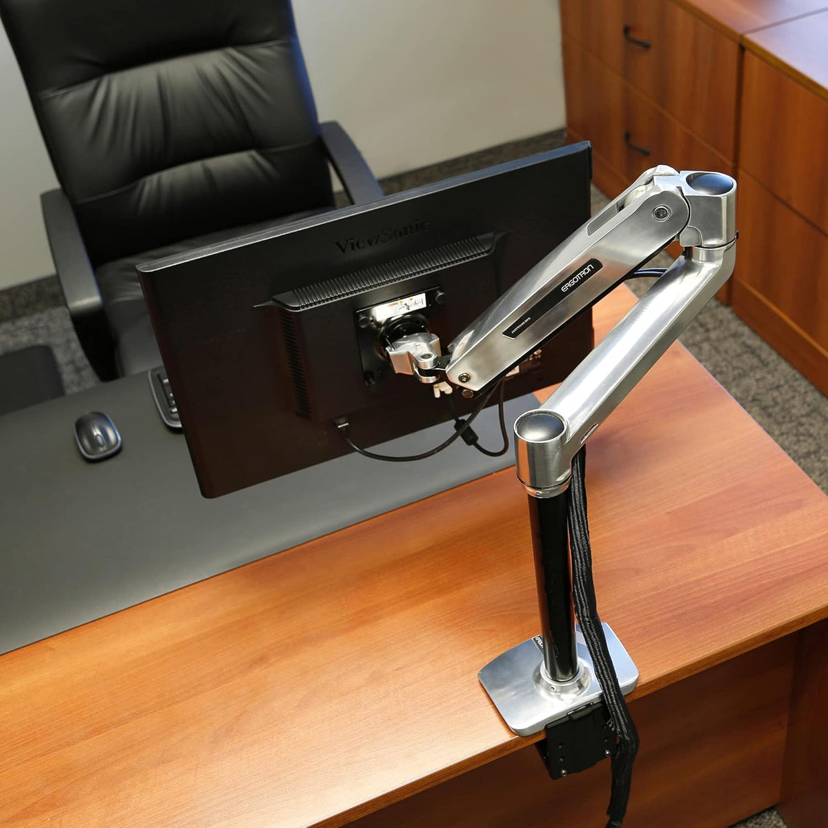 Polished Aluminum Single Monitor Arm I27978
